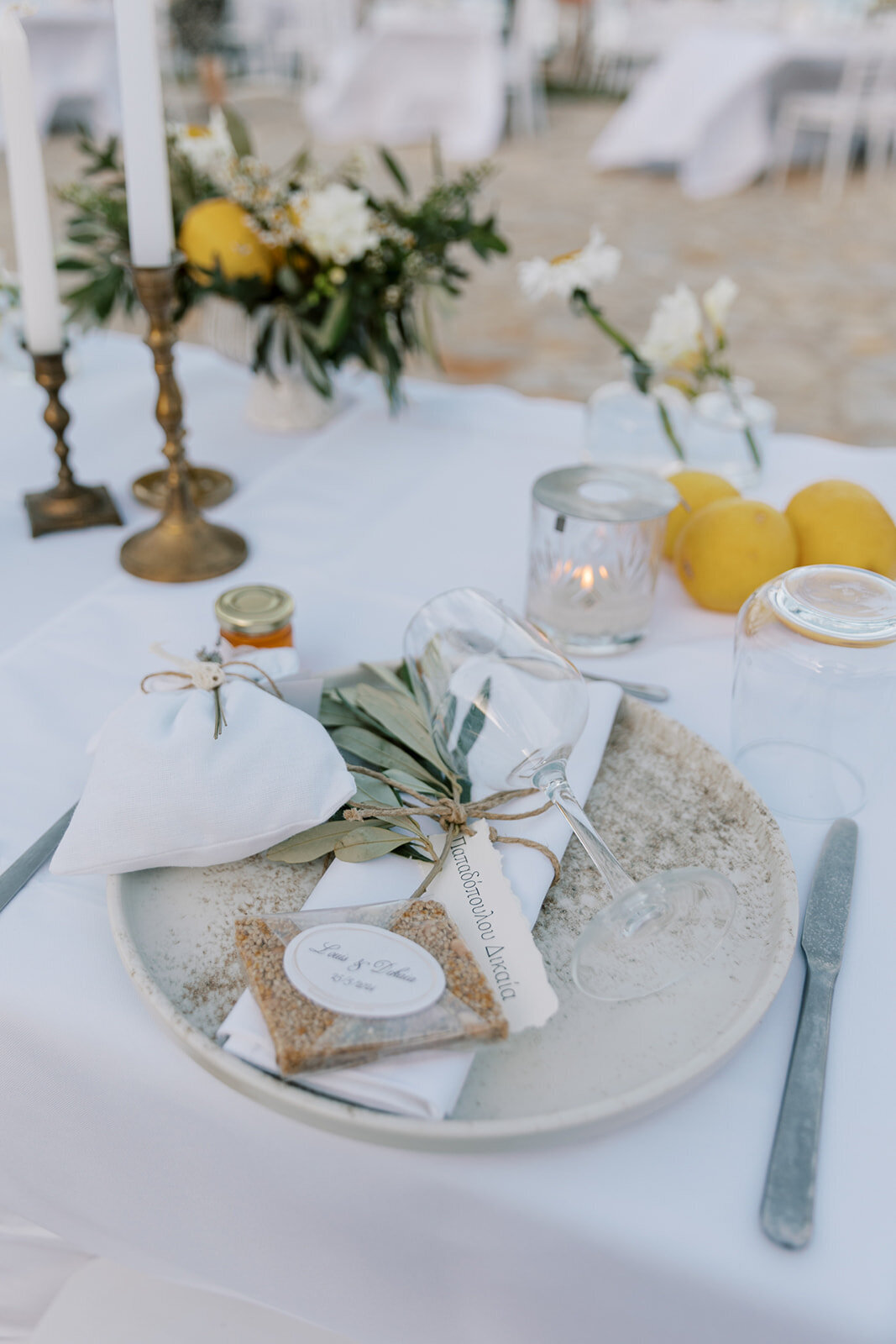 GOLDEN APPLE WEDDING PLANNER (24)