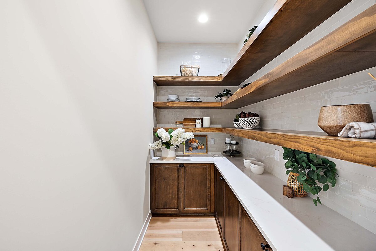 20-70802 Renata New Staging-20