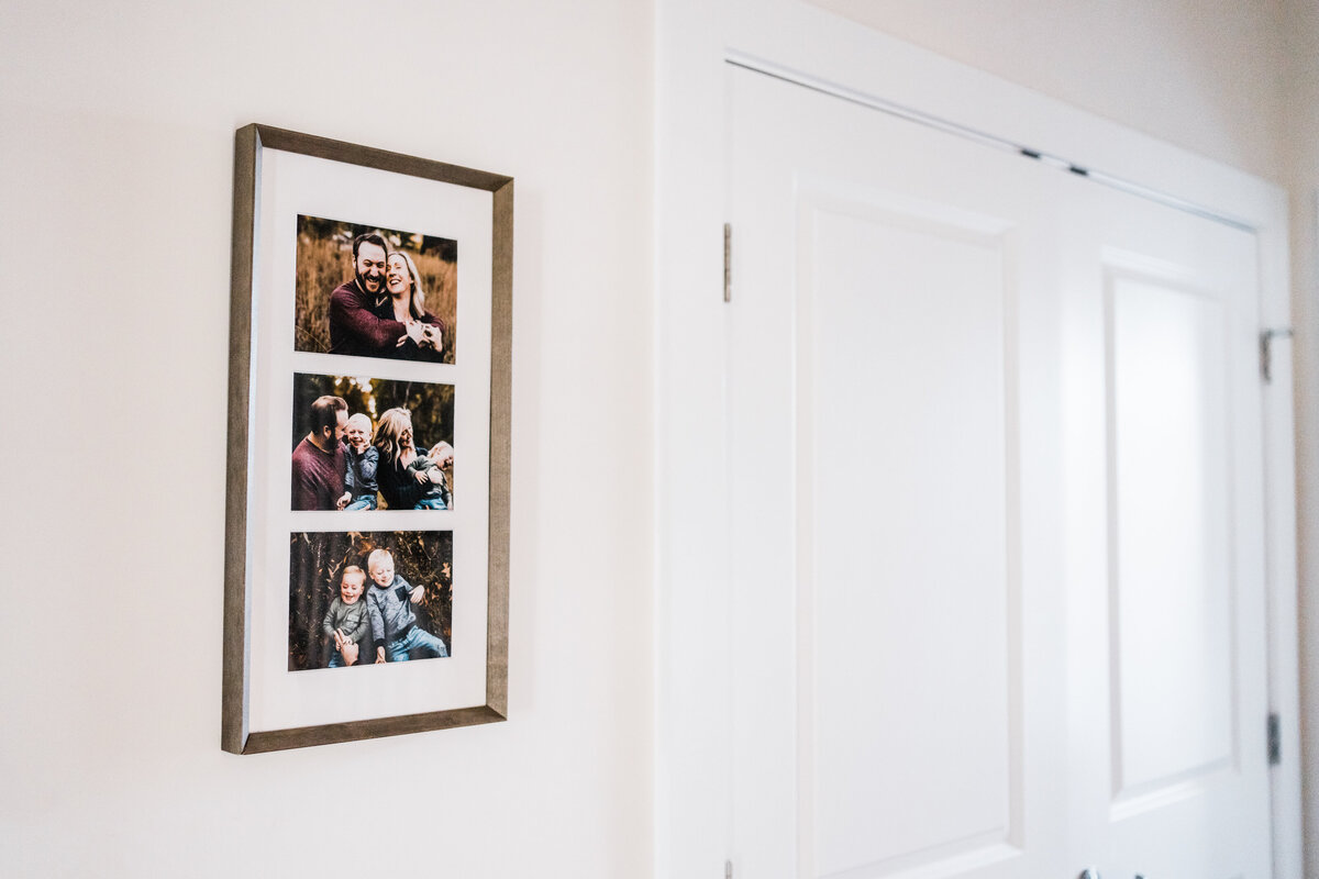 Barnwood-frame-with-3-images-family-photos
