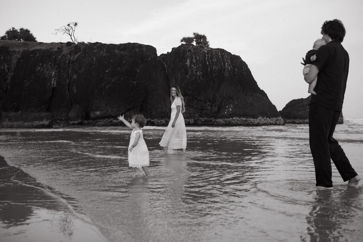 tweed -coast-dreamtime beach-family-beach-photos -family-portraits