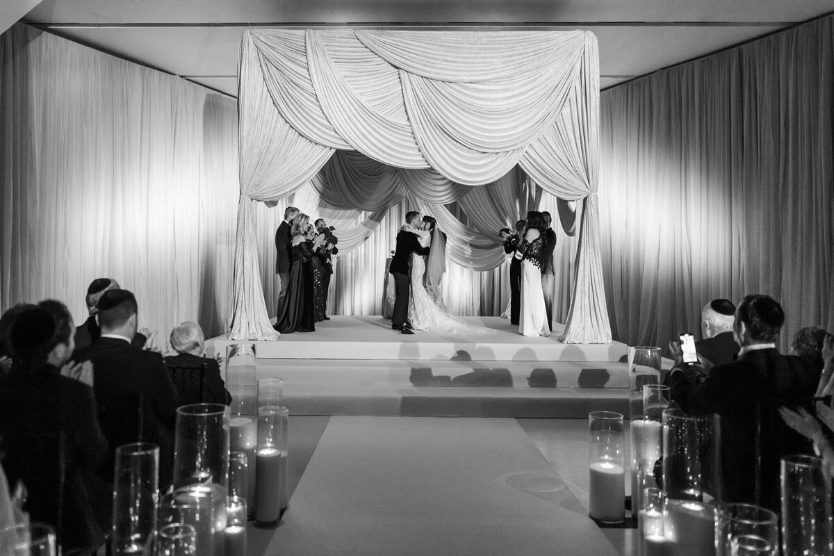 515-Royal-Ontario-Museum-ROM-Toronto-Canada-Gill-Jory-Wedding-32