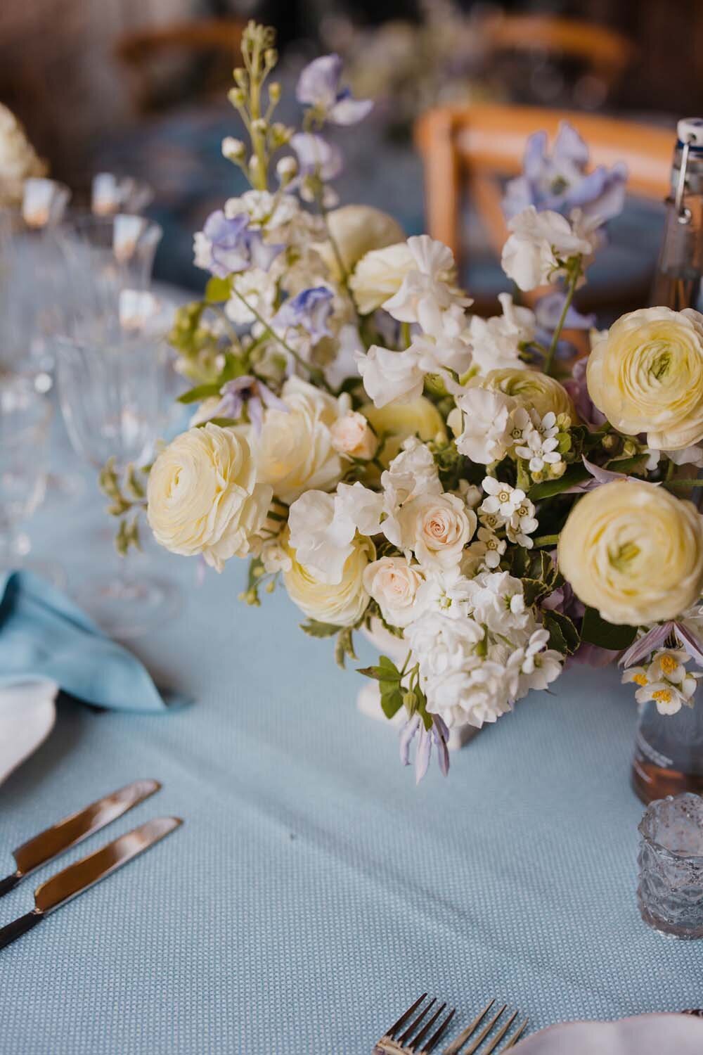 Ian Tasha Luxury Hindi wedding with french accents at Bastide de Marie in Provence - The Bold Americana photography Veronique Lorre florist14