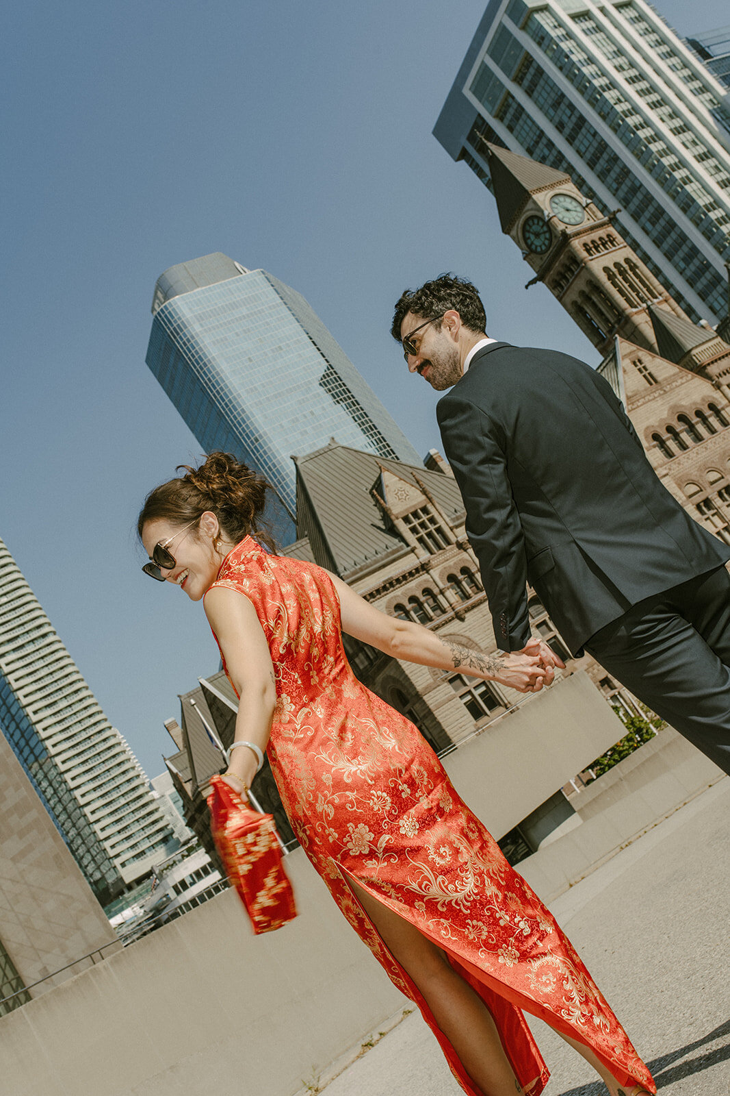 toronto-city-elopement-city-hall-ttc-subway-sugar-beach-fun-romantic-sumer-wedding-2762