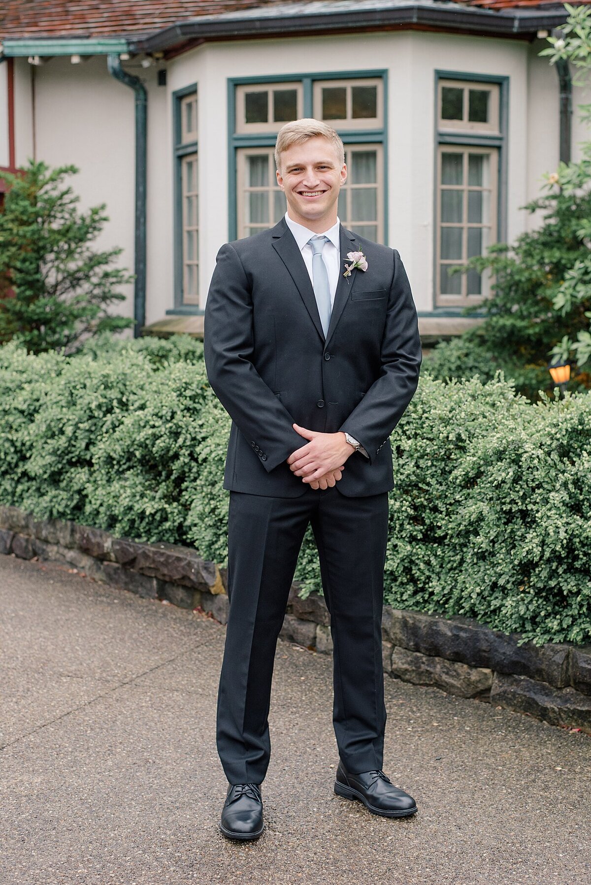 Groom at Beverly Mansion wedding in Columbus, Ohio