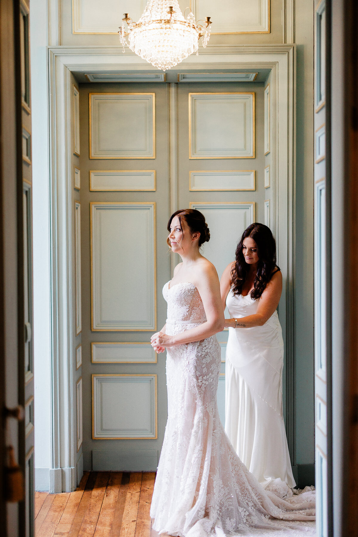 Modern_Chic_Chateau_Valouze_Destination_Wedding_Photographer-86