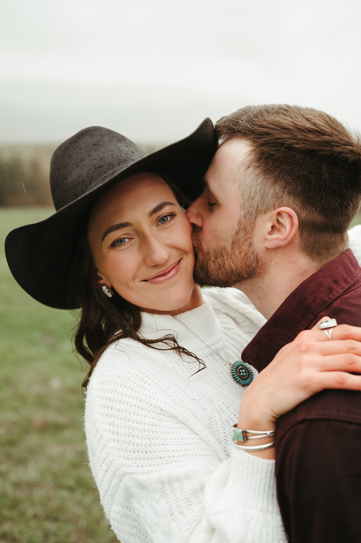 presley-gray-photo-montana-western-style-engagement-3887