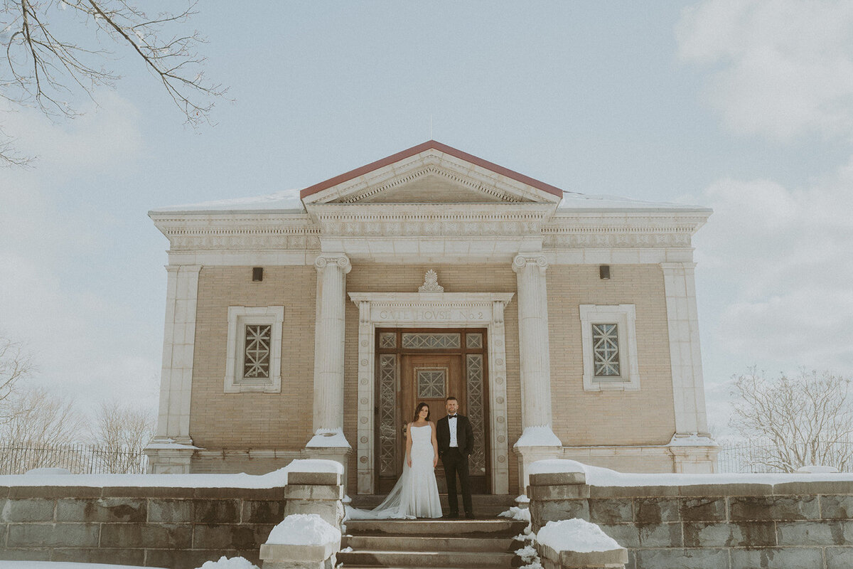 Loraleah Marie Photography | The Highland Rochester NY | Wedding | NYE WEDDING | HIGHLAND PARK | travel photographer-235