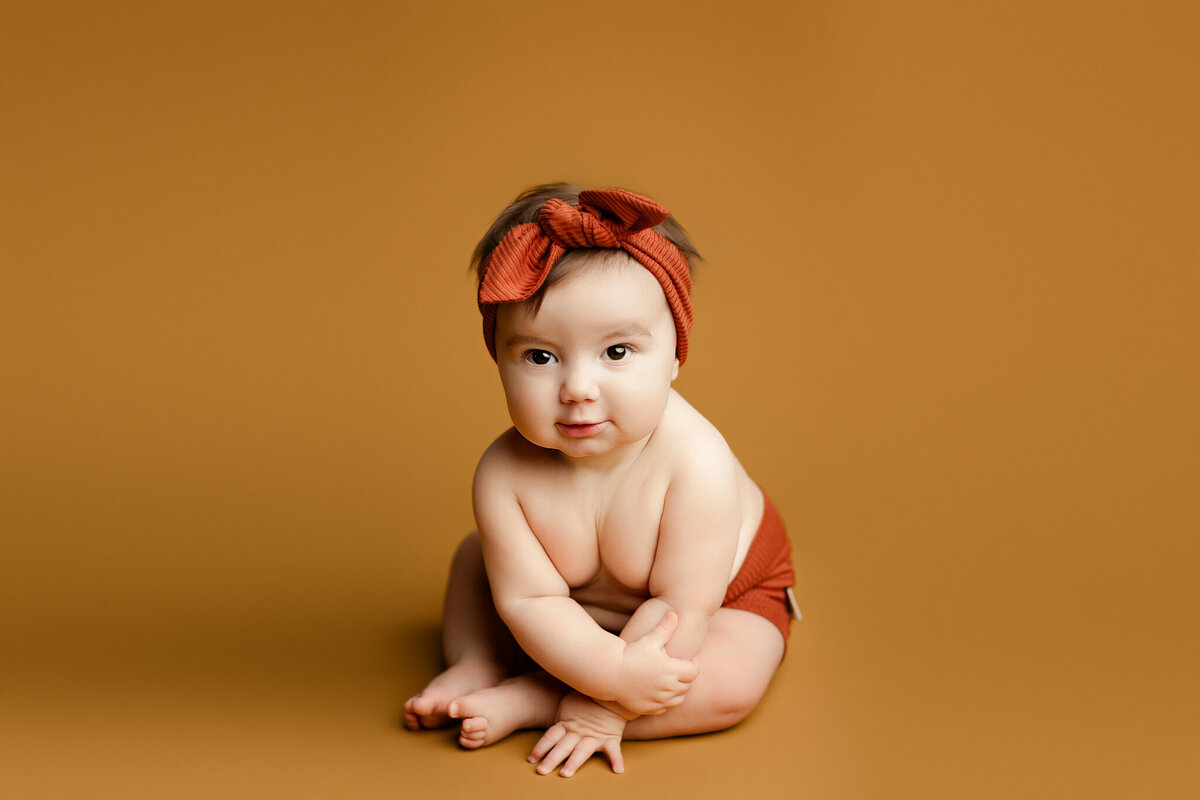 Pea Ridge AR cake smash photographer, 1st birthday photoshoot Pea Ridge AR, cake smash photography near me