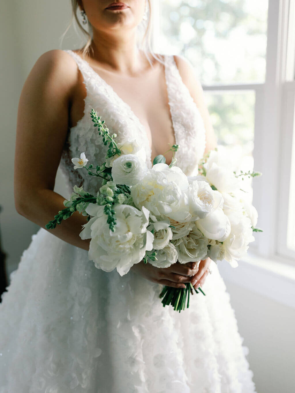 megan-zachary-bridal-bouquet-springvale-floral