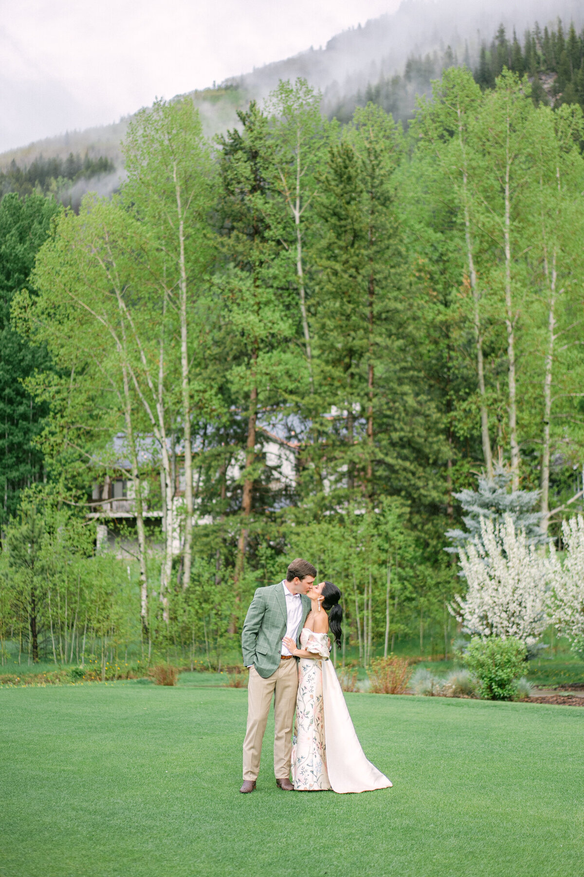 Vail-wedding-welcome-party-vail-golf-club_0040