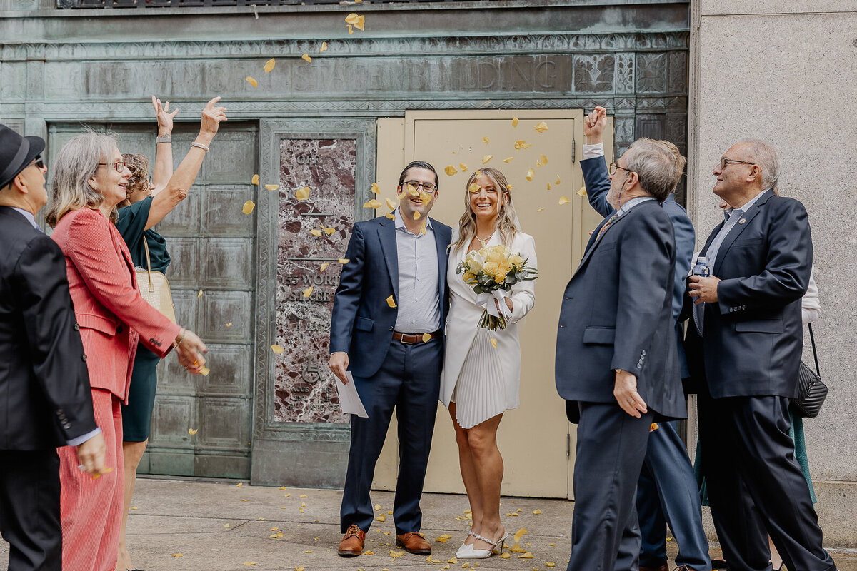 intimate wedding photographer brooklyn bridge