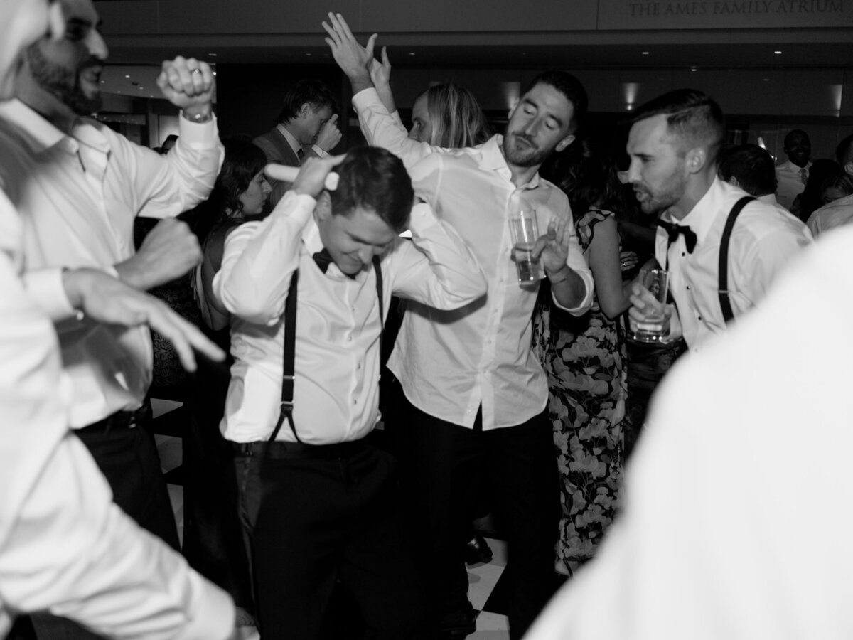 cleveland-art-museum-wedding-0001-3