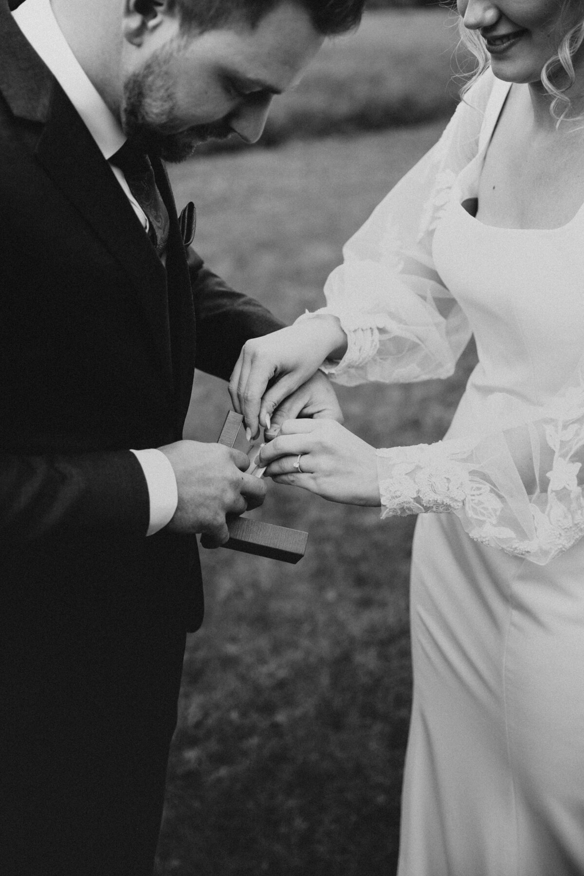 Elora-Wedding-First-Look-47