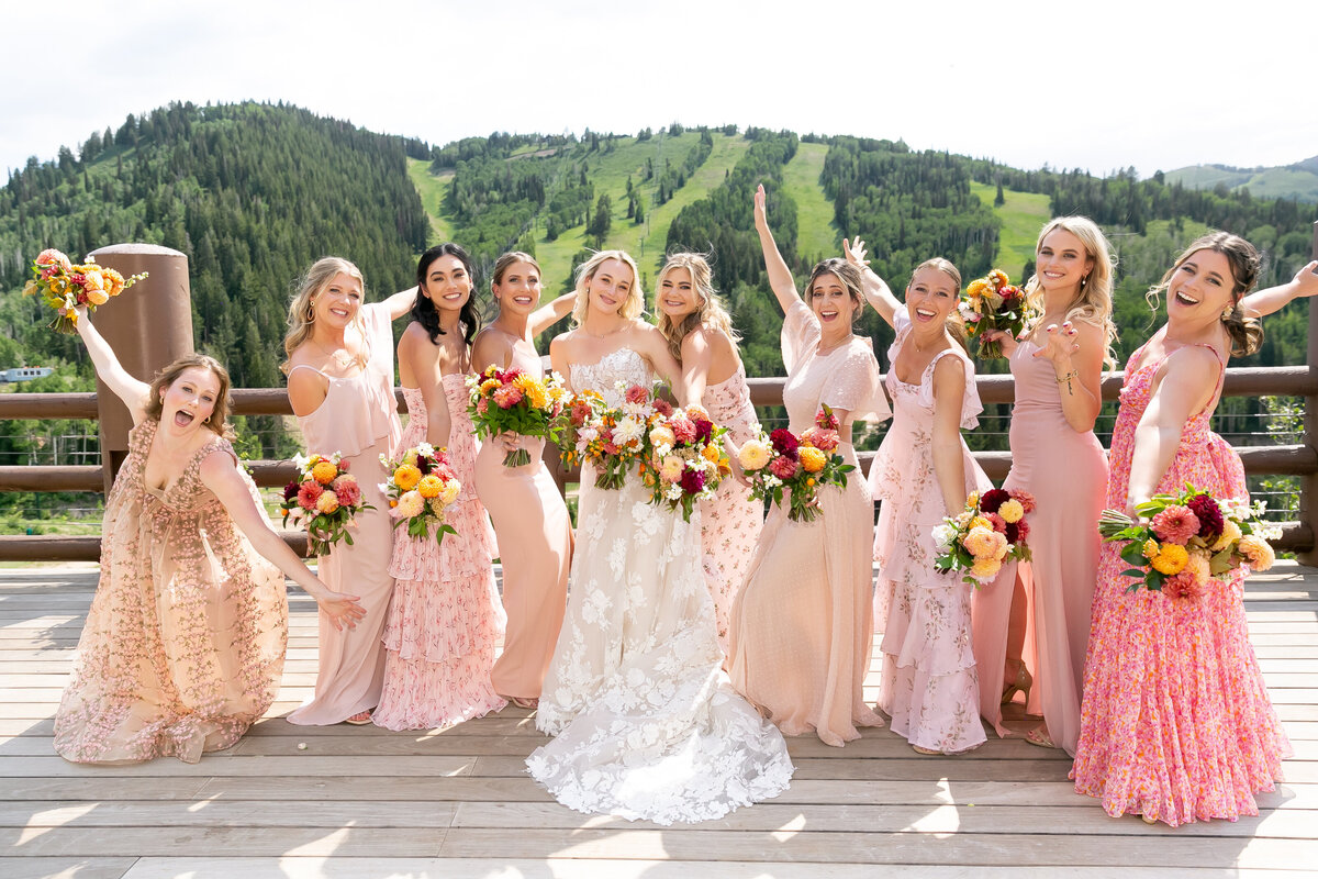 37-stein-eriksen-lodge-colorful-summer-wedding-ahp