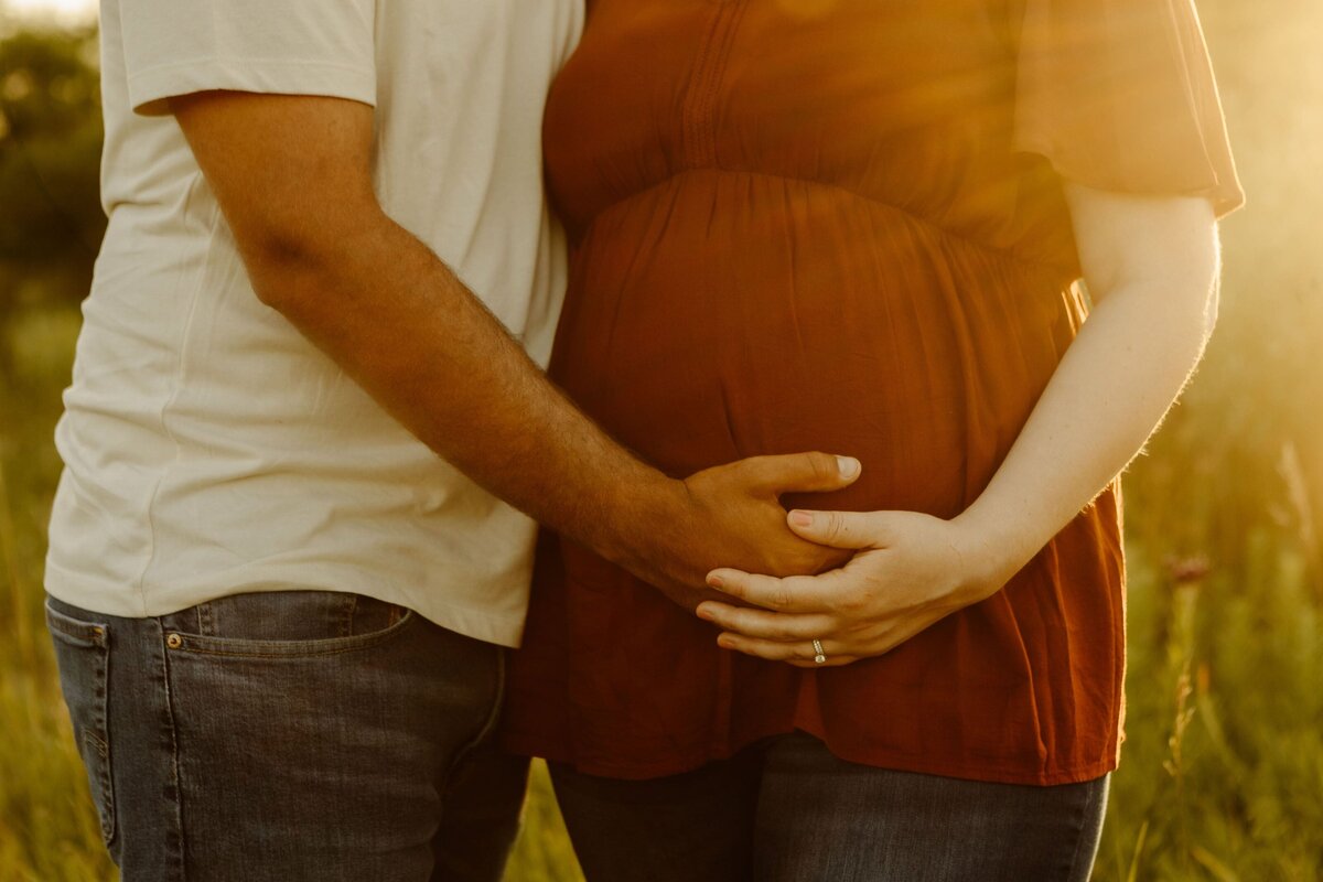 midwest-maternity-wildflower-session-4