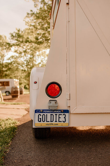 Vintage Horse Trailer Mobile Bar