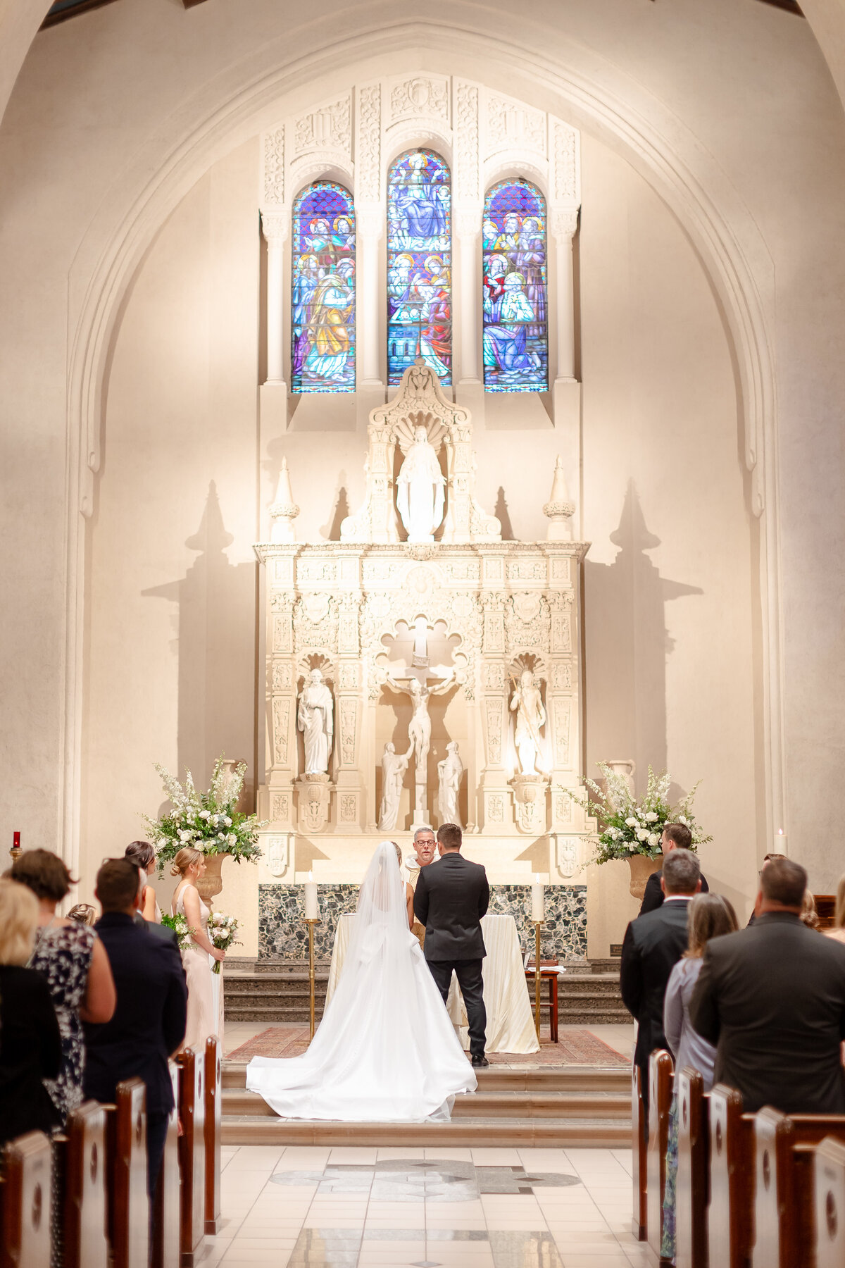 Couples wedding at saint mary church 