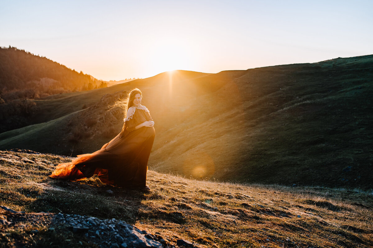 Sunset maternity photo session Southern Oregon , by Katie Anne