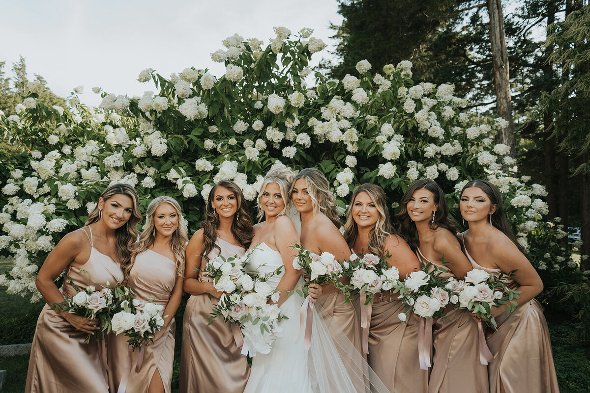 MODERN-GARDEN-MANSION-SUMMER-WEDDING-LINDSAY-BESNIK_PHOTOS_BY_MARIA_B_LUNG_0536