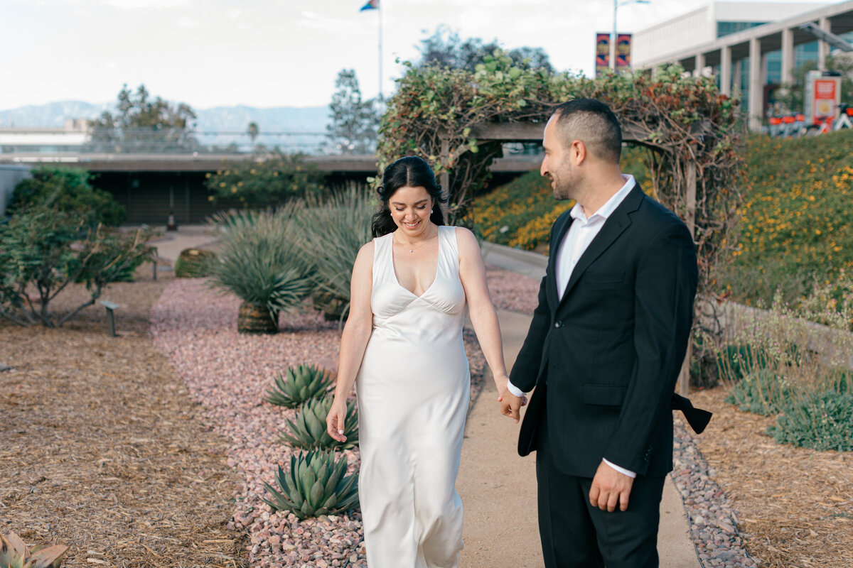 dowtown-los-angeles-Engagement-photos-15-adrian-mayra