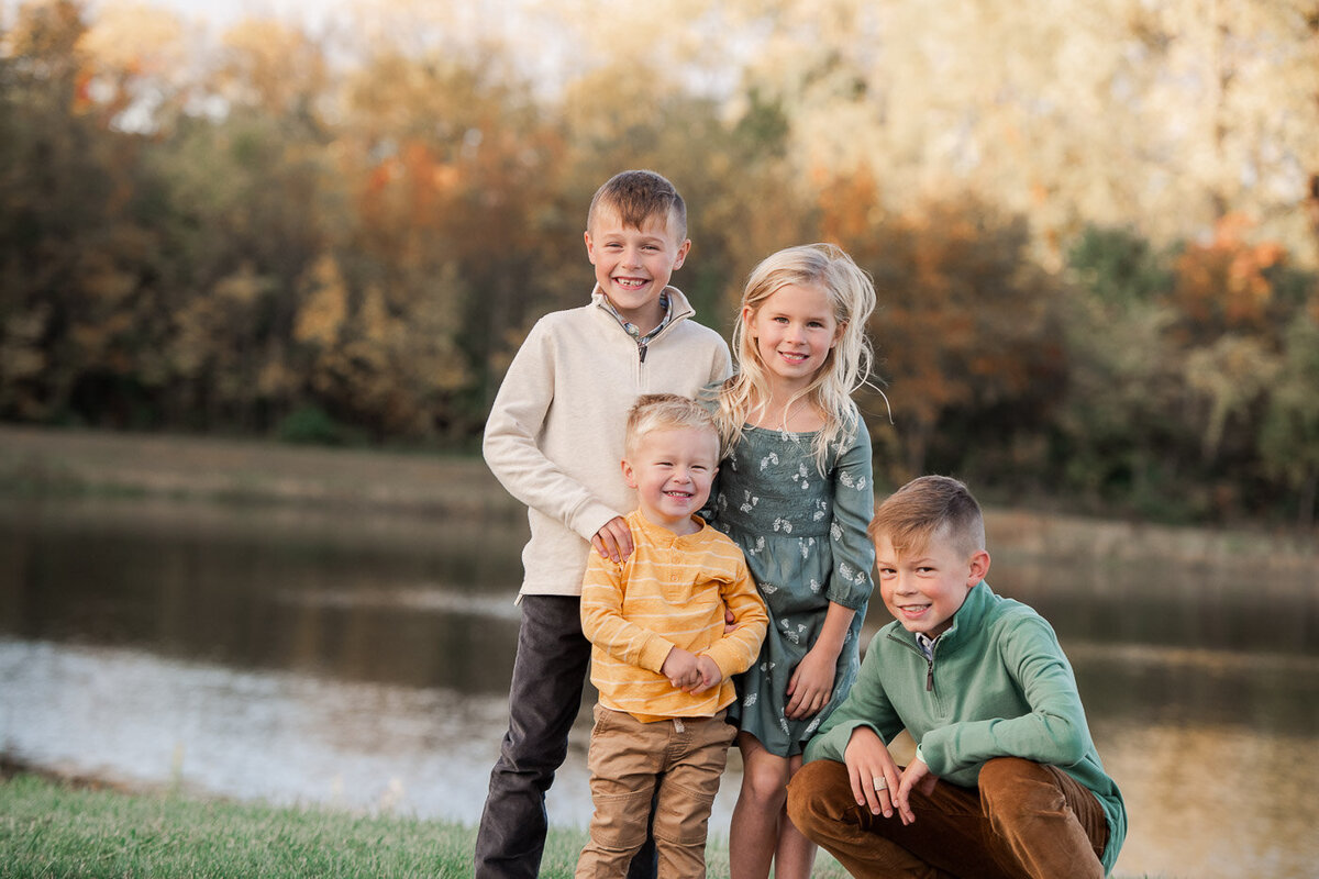 carmel-indiana-family-photographer-fall-pond-2