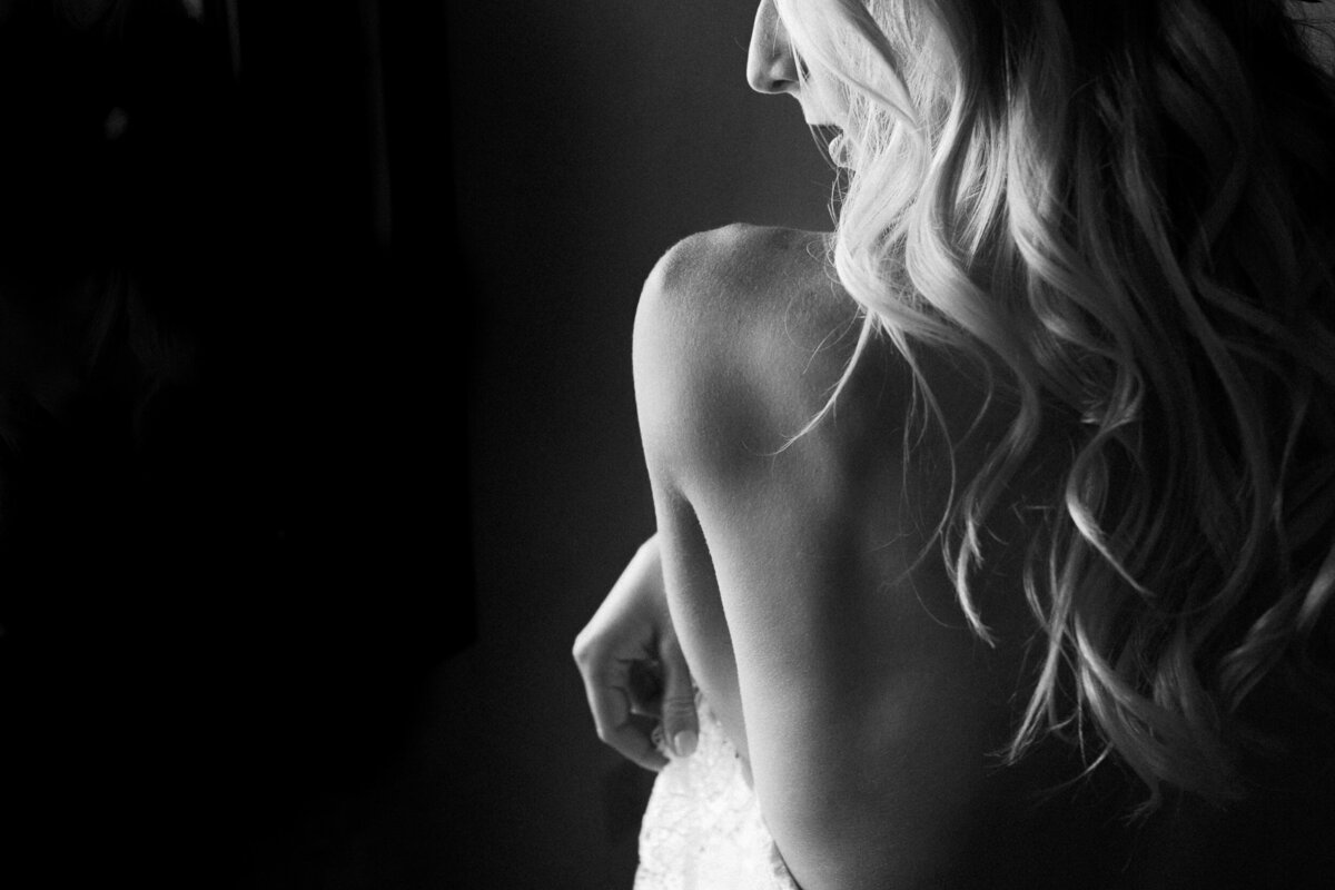 89-bride-getting-ready-orlando-wedding-photographer