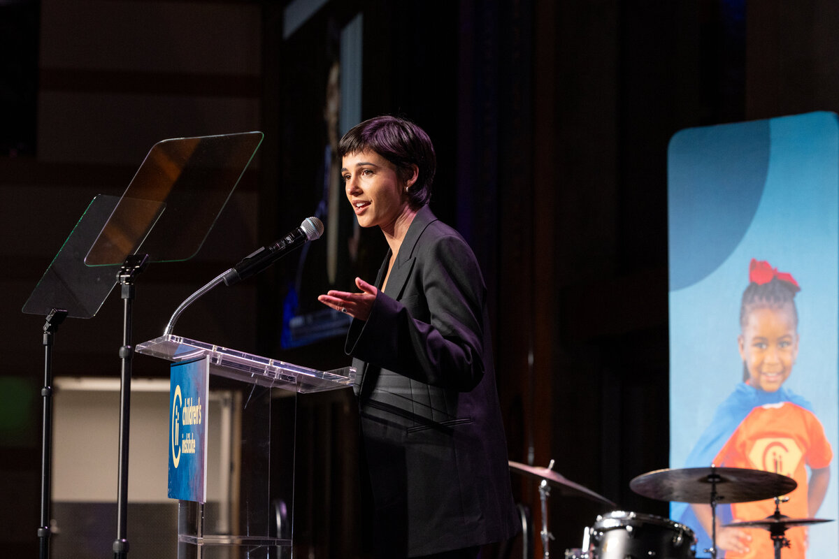 naomi-scott-cape-and-gown-gala