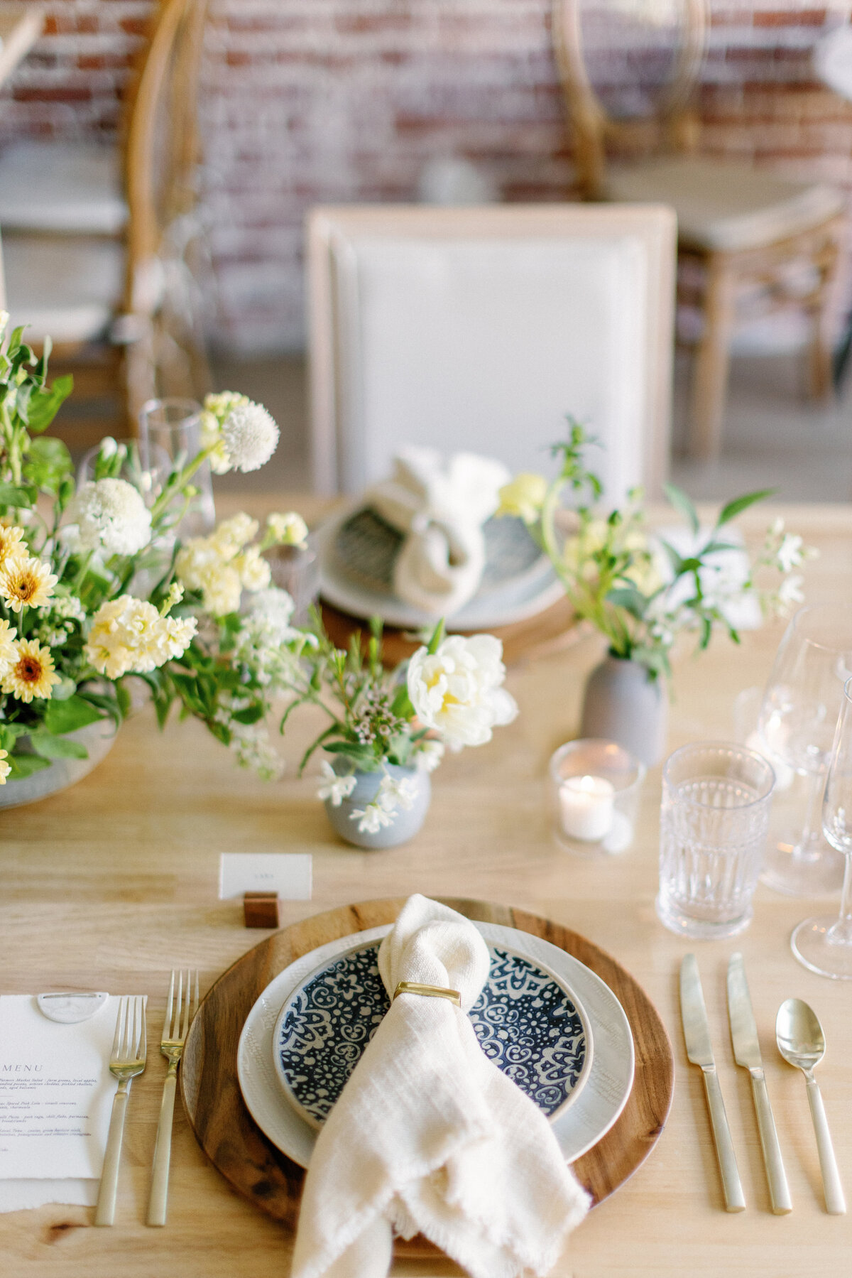 coastal-wedding-tablescape