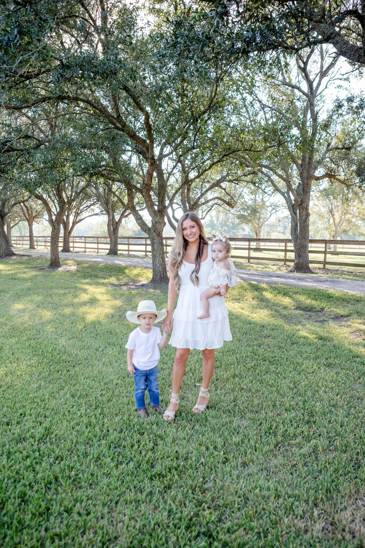 Houston-TX-fall-mini-session-Sweet-P-Farm-Magnolia-and-grace-photography-co-ClaudiaB# (1)-10