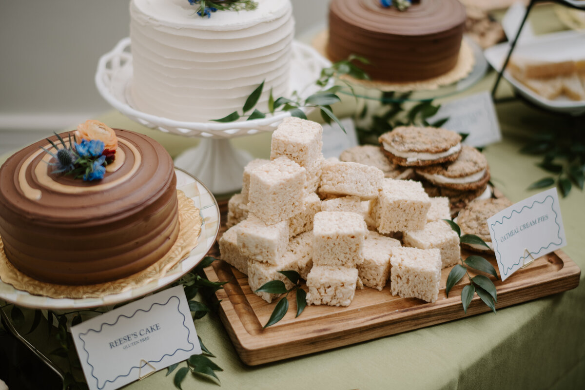 wedding dessert table 