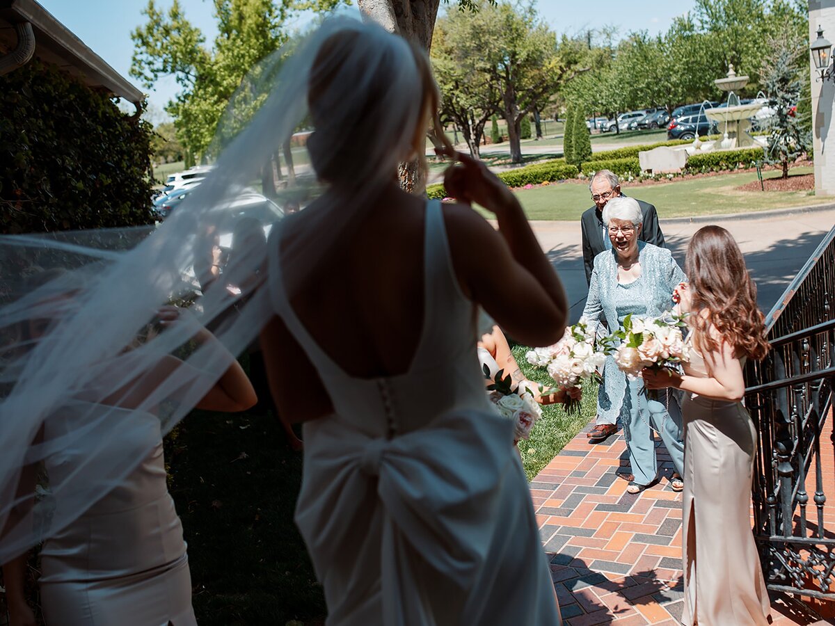 Matthew and Holly Wedding at Oklahoma City Golf and Country Club OKC Wedding Photographer Laura Eddy-168_web