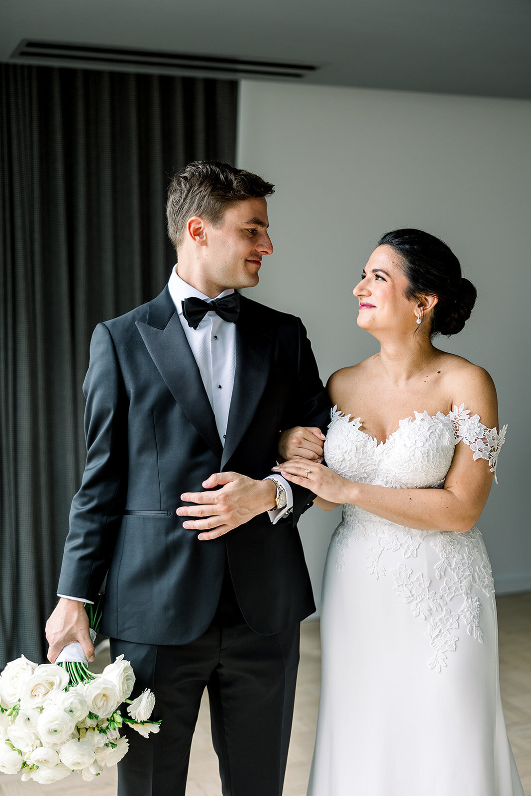 JessAndJohnWeddingSneakPeek-31