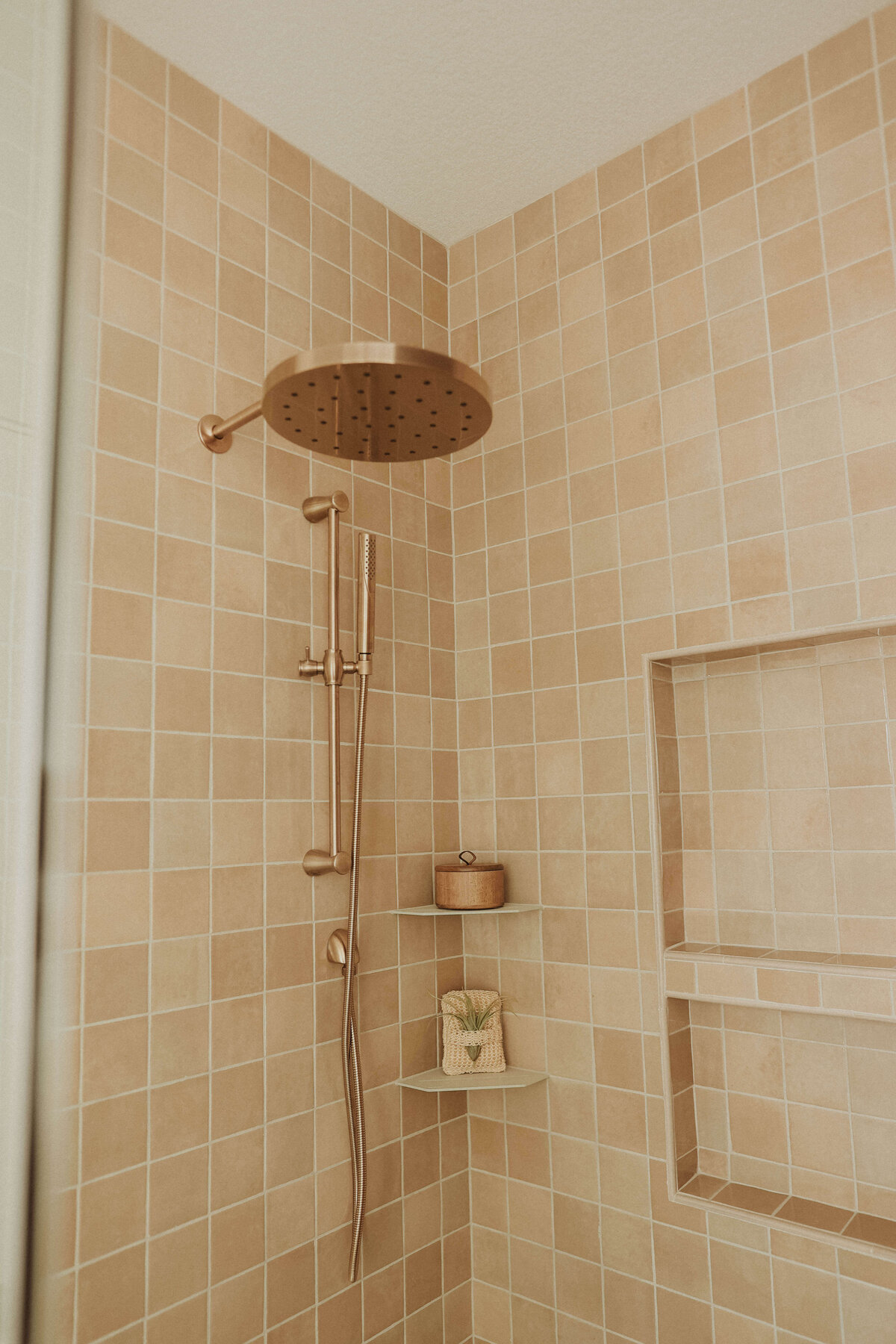 2802-Bathroom-Grimes-Central-Iowa-Custom-Home-JRL-Builders-3F1A0159