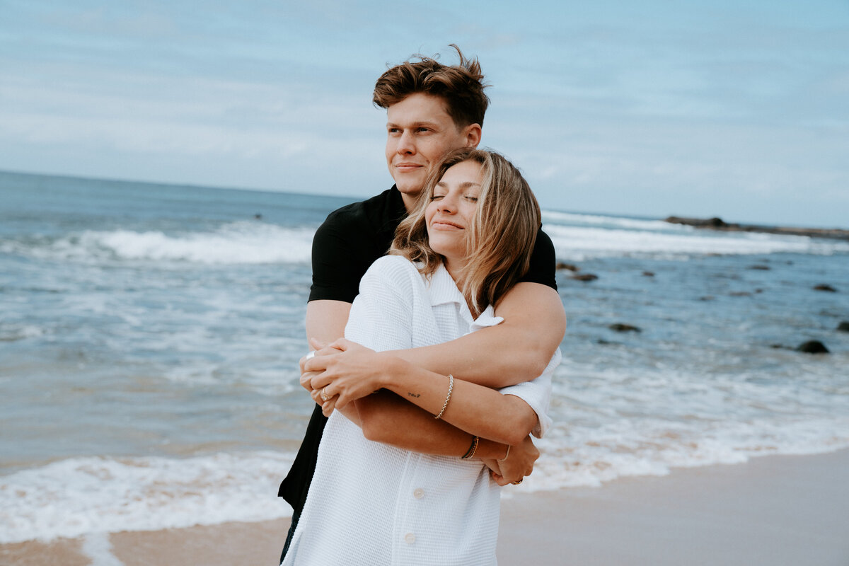 2022-09-13-Joanna + Hamish Beach Couple Session Gerringong Daisy + Pine-068