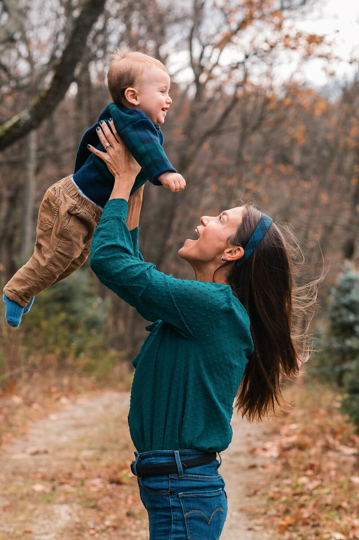 emmerich-tree-farm-warwick-new-york-family-photographer-jamie-shields-13