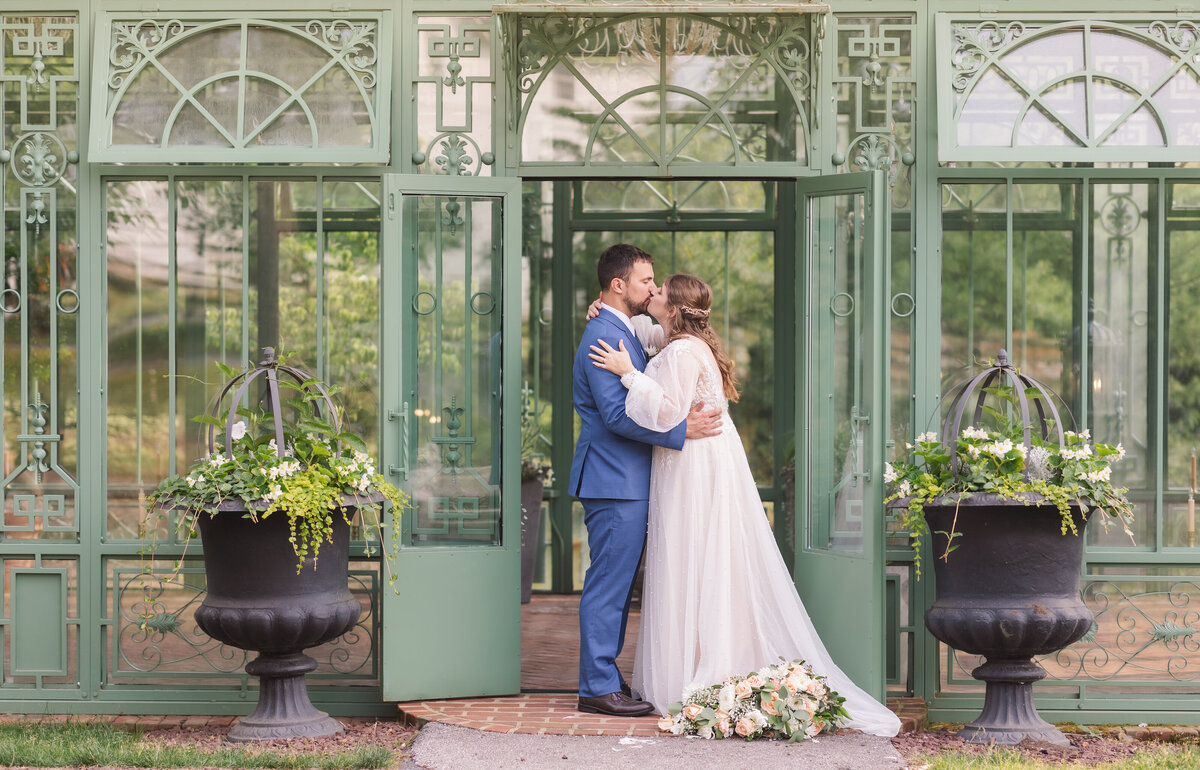 Lancaster county wedding by the star barn