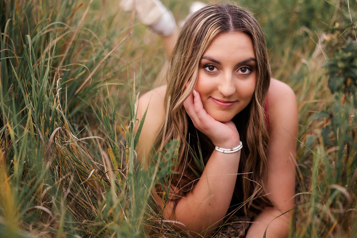 Outdoor Senior Photos Fonfereks Glen Green Bay WI_0287