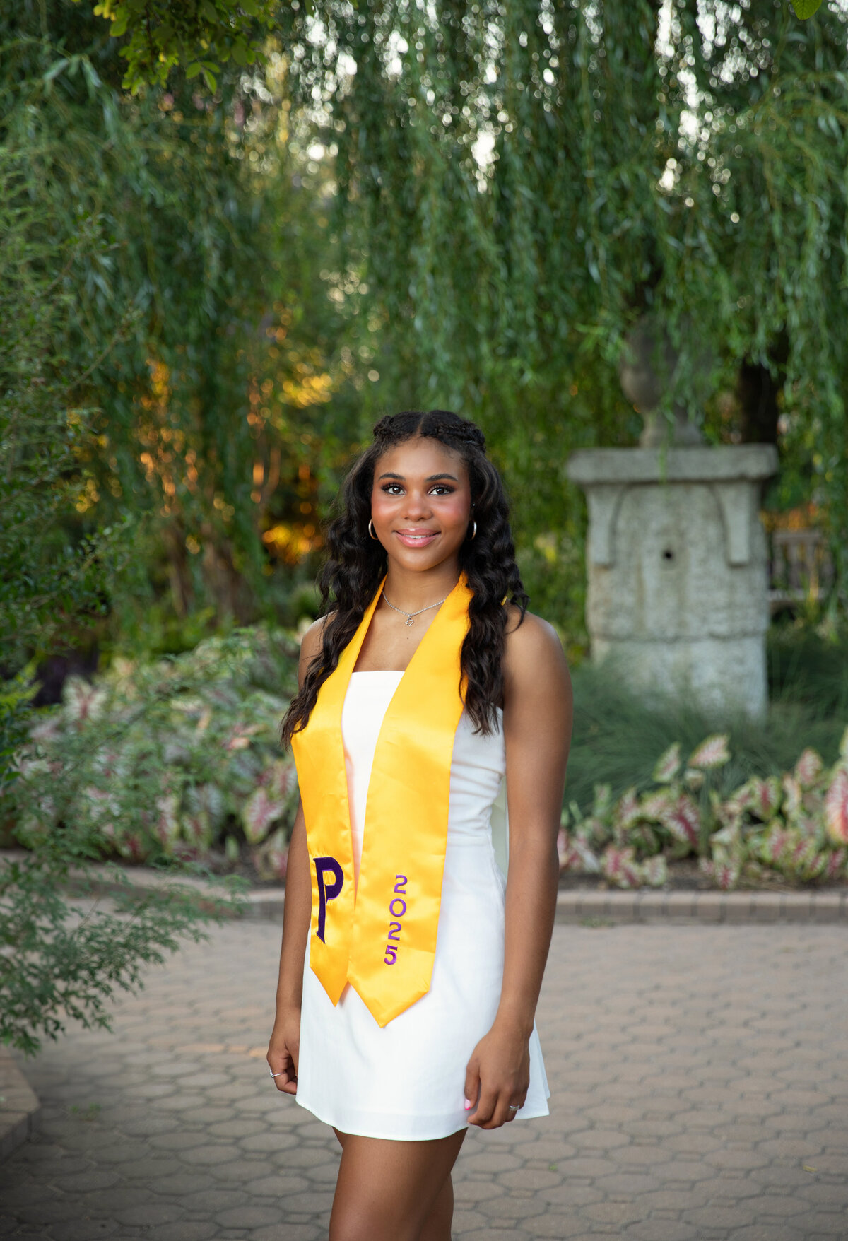 EvaMaganaPhotographysgradgraduationseniorportraitsgraduationportraitsgirlfirstbirthdayphotography (12 of 17)