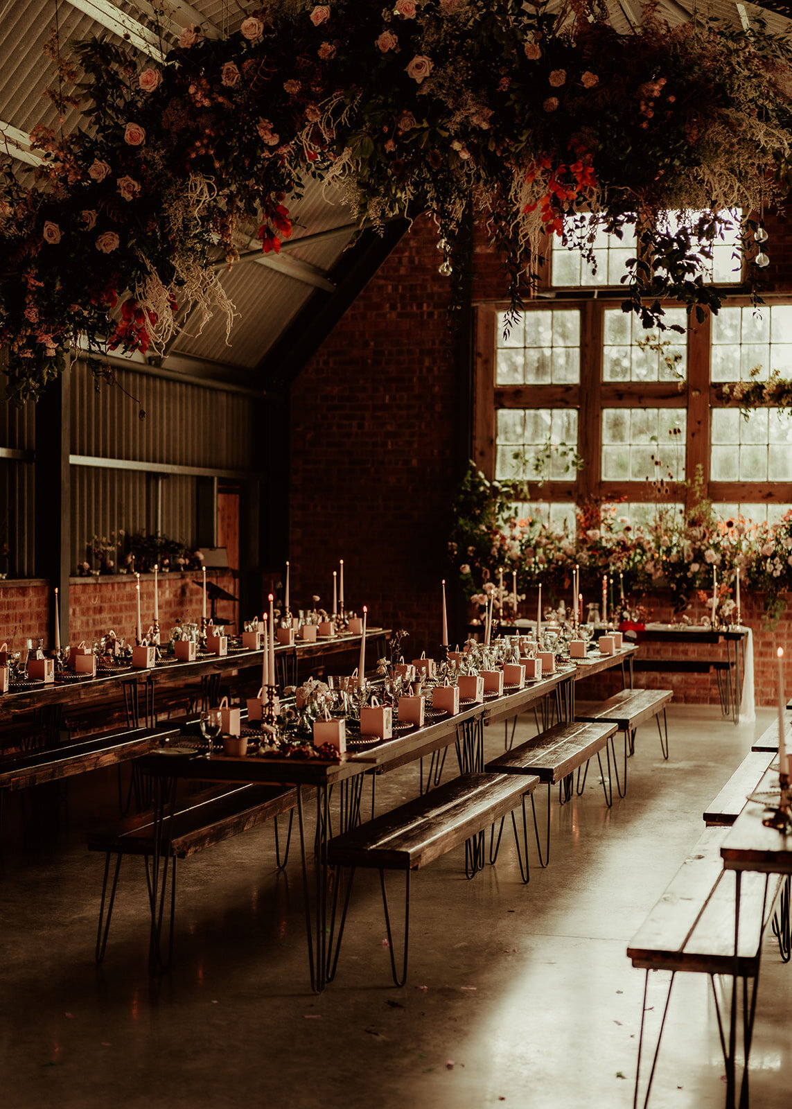 Early Autumn Statement Wedding The Giraffe Shed (16)