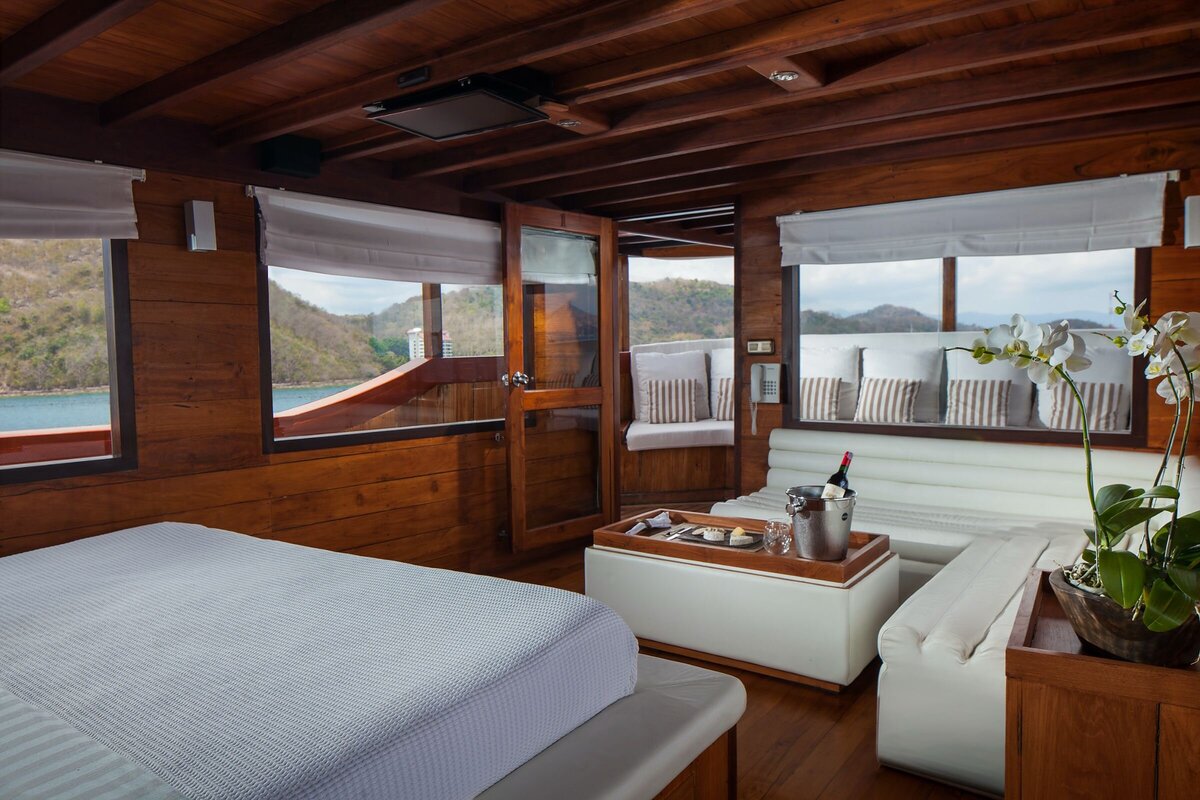 Samata Luxury Yacht Charter Komodo Master Suite View 2