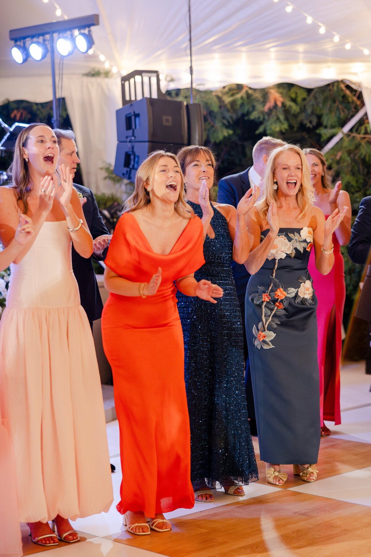 guests-cheering-during-reception-enterance