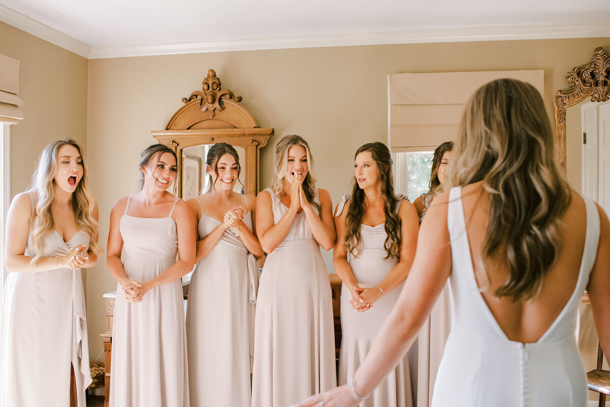 GettingReady_AKWedding_MaddyWilliamsPhotography-45
