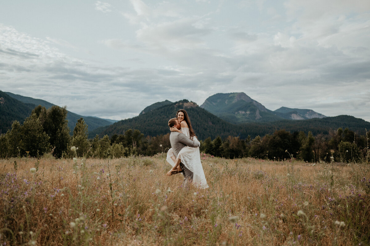 rachelanddevincolumbiarivergorgeelopement-100