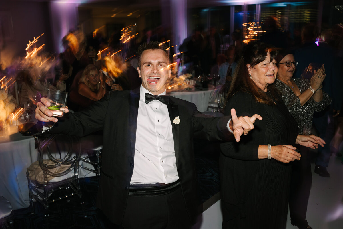 St. Louis Luxury Wedding Photographer Dance Floor Party Photos17