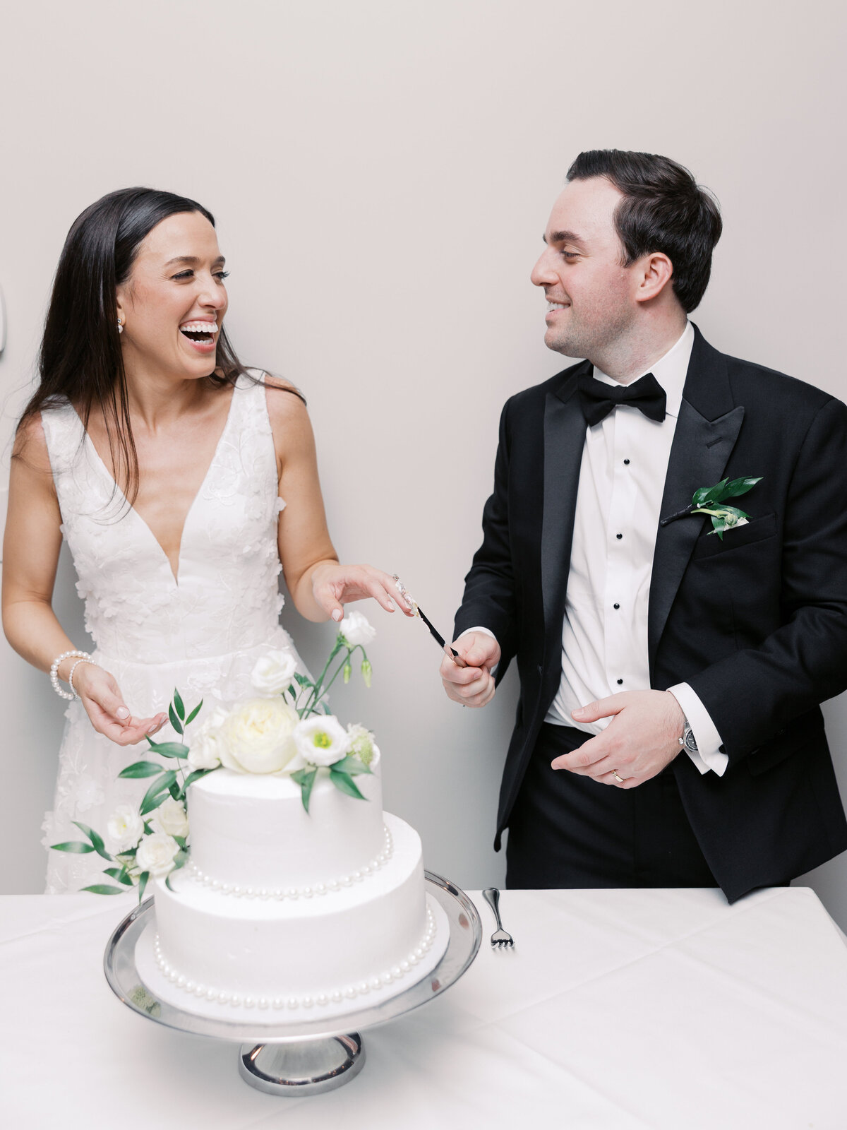 cake_cutting_wedding