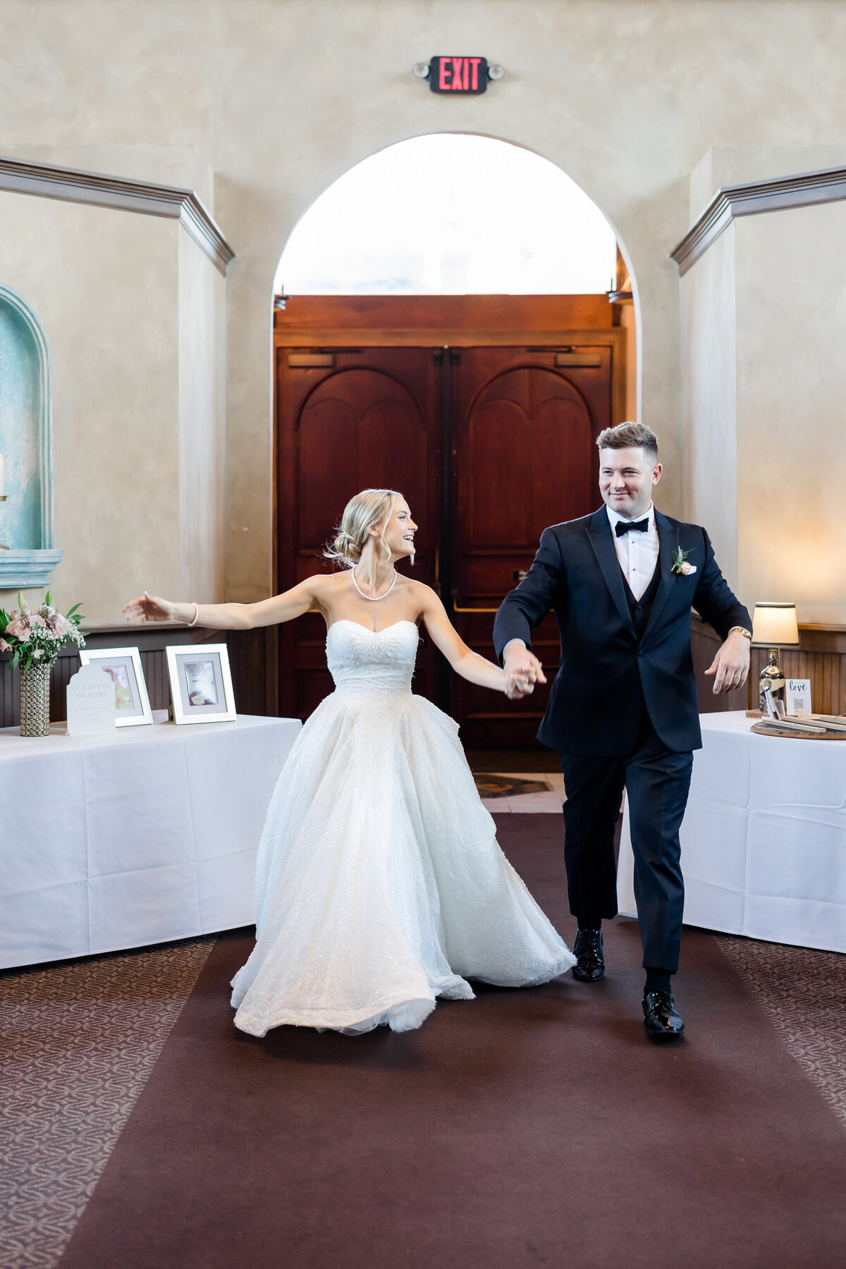 kasia-sickau-wedding-photographer-grace-alex-monastery-event-center-cincinnati-ohio1N1A2733