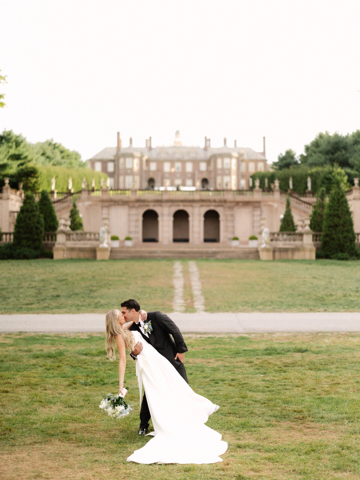 Castle-Hill-on-the-Crane-Estate-Wedding_Anna-and_Sam-Ipswich-MA-121