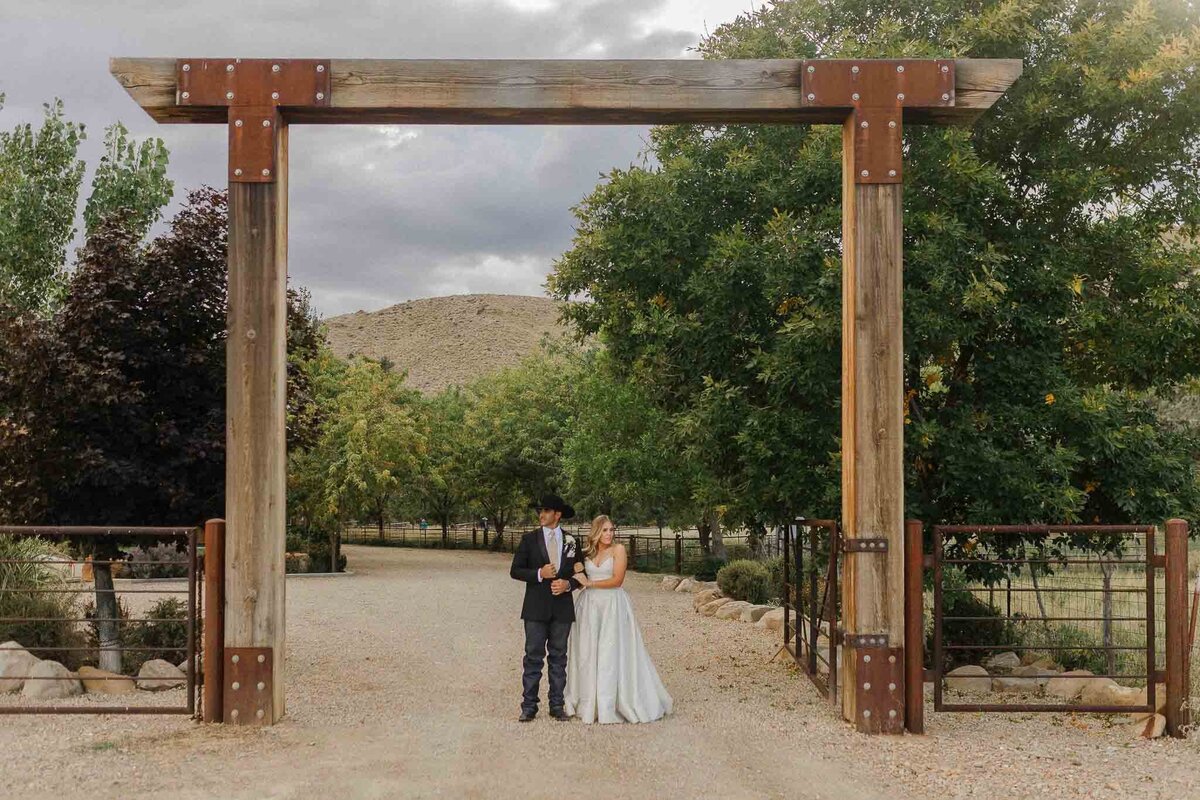 4883_Brown-Stokes.Wedding.Proof.25