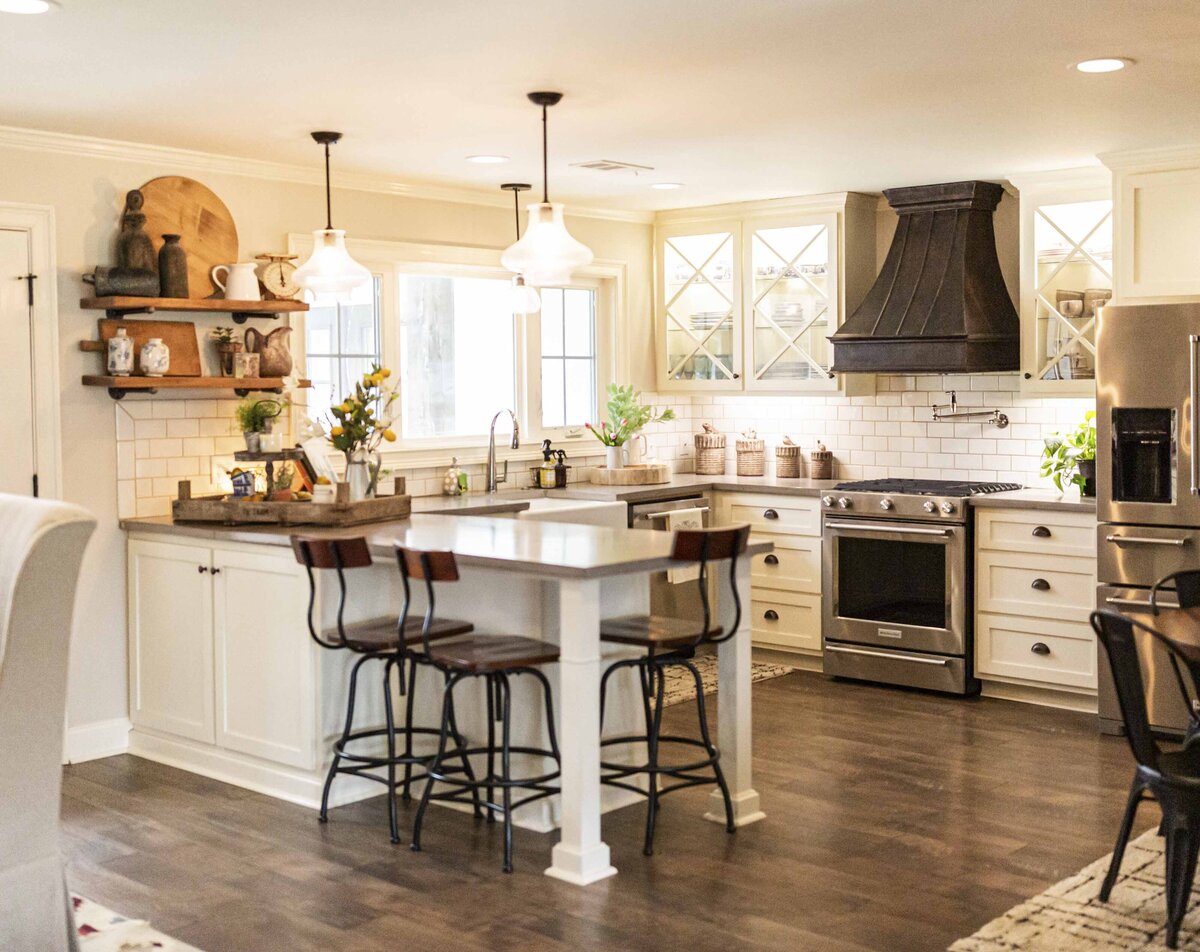 white-kitchen-cabinets-home-renovations2