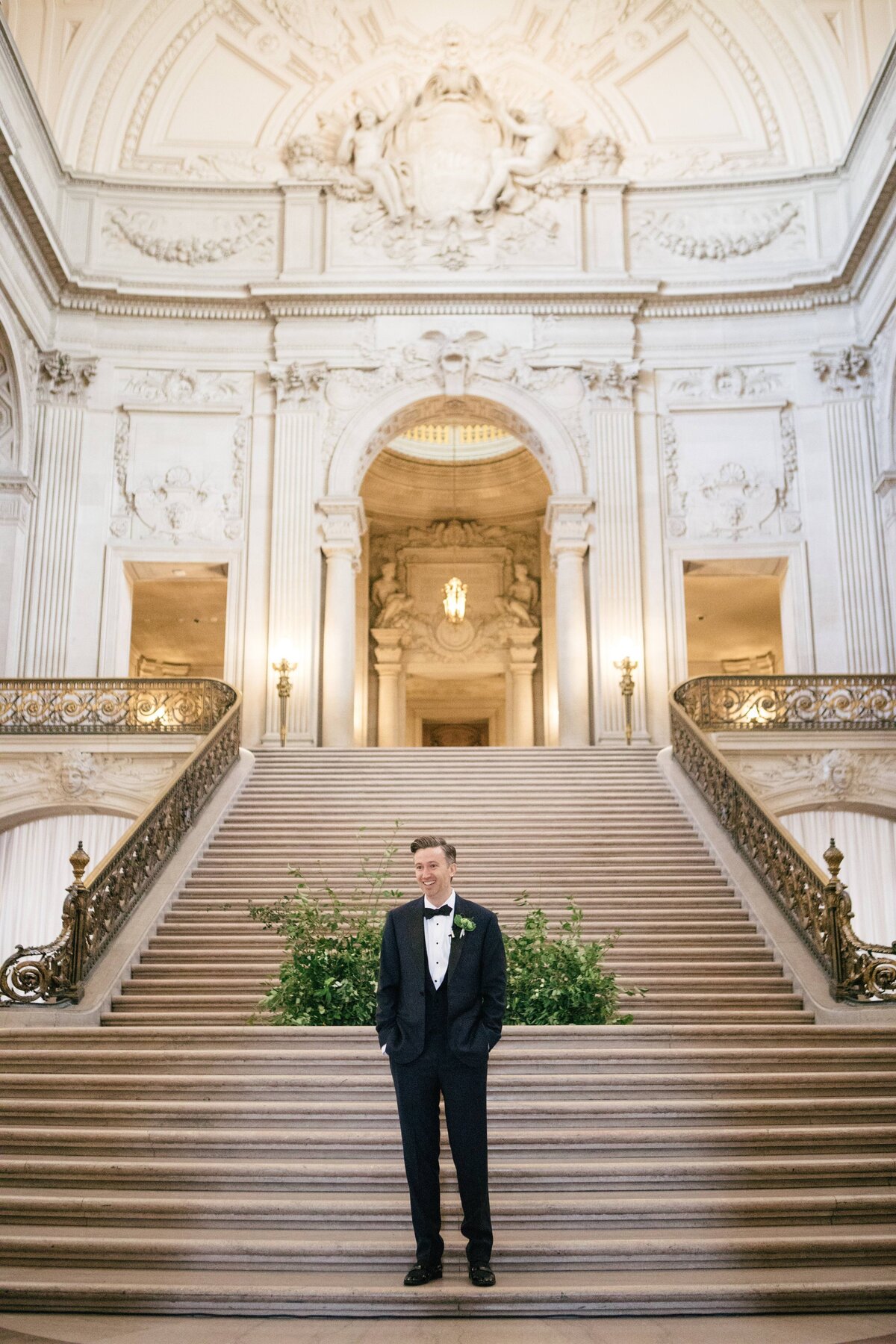 San-Francisco-City-Hall-Wedding-Nicole-Blumberg-Photography_0028